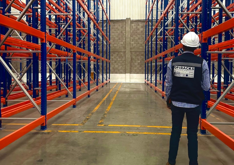 Racks vs estanterías industriales: diferencias y usos – Ofiracks México